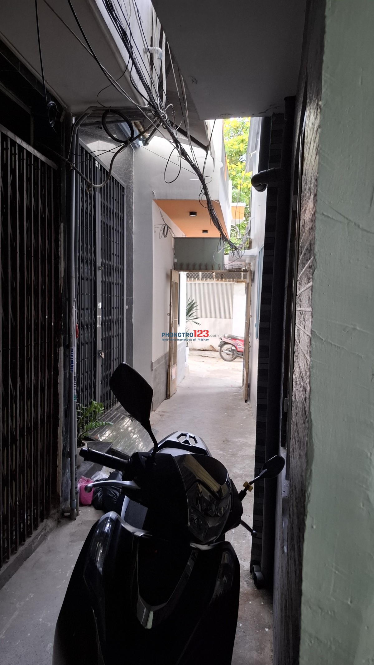 Nhà mới, nhỏ xinh. Ngay trung tâm Bình Thạnh