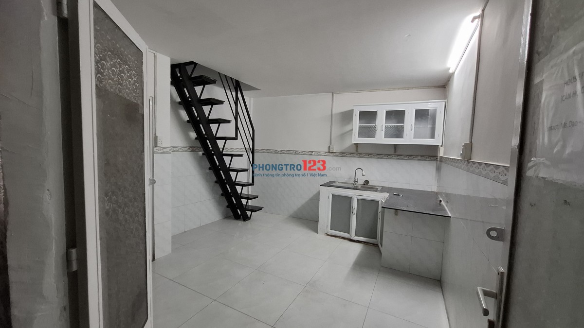 Nhà mới, nhỏ xinh. Ngay trung tâm Bình Thạnh