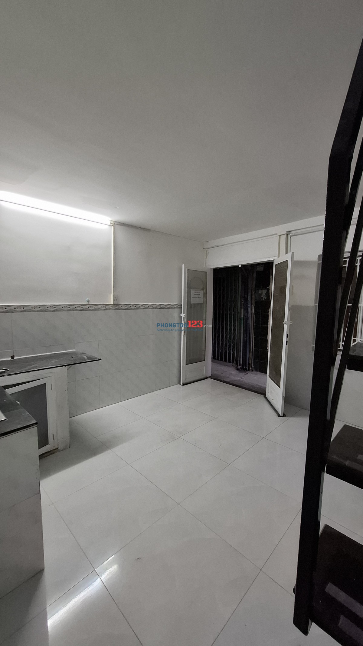 Nhà mới, nhỏ xinh. Ngay trung tâm Bình Thạnh