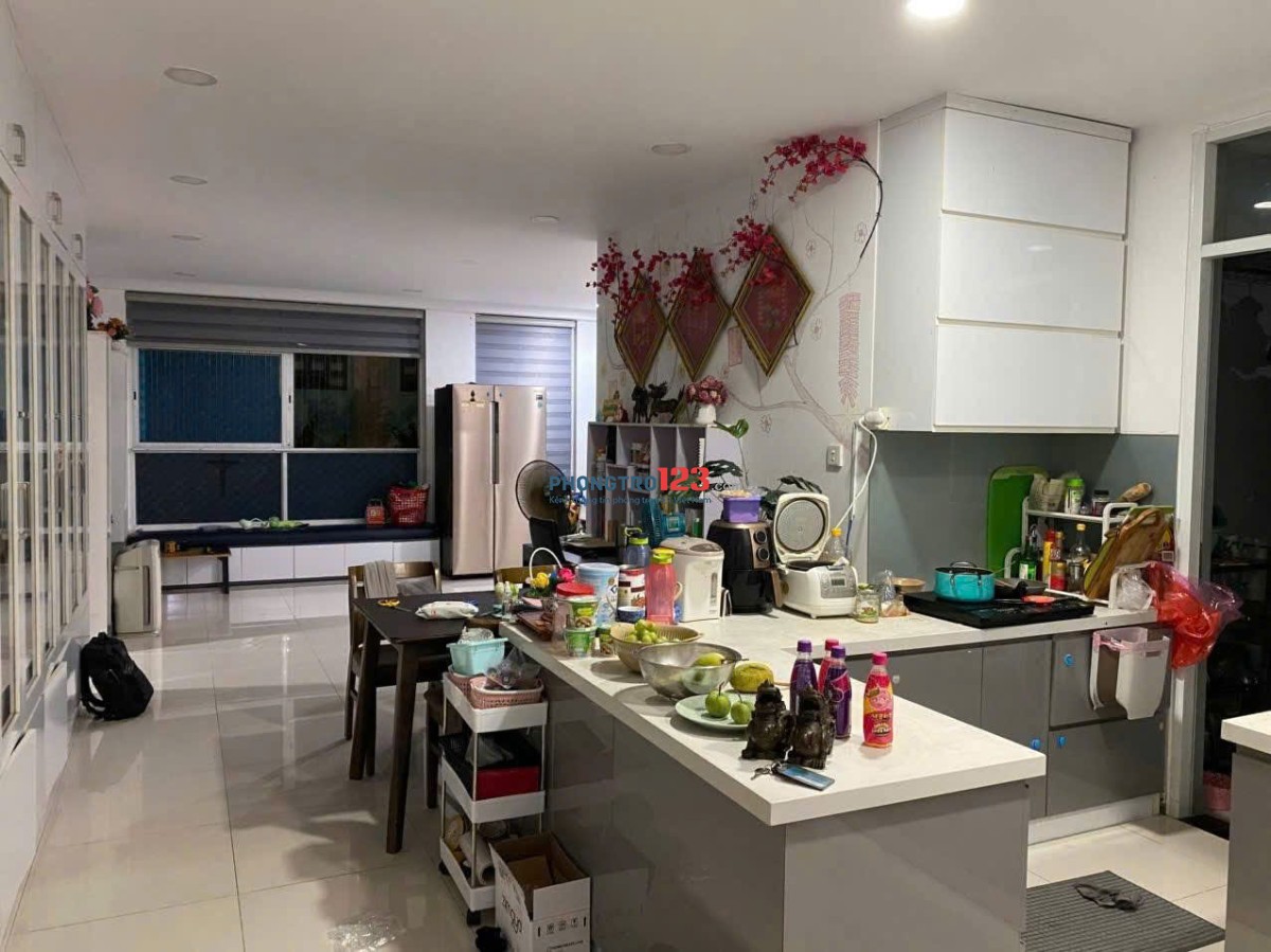 Chung cư Coopmart Trường Chinh, P15, TB: 3p ngủ, 2wc, full NT, giá 10,5tr.