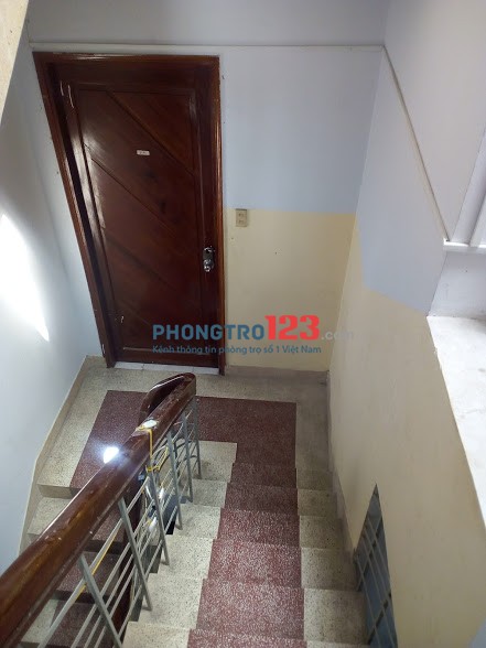 PHÒNG BAN CÔNG THOÁNG MÁT Ngay Cộng Hòa-THĂNG LONG