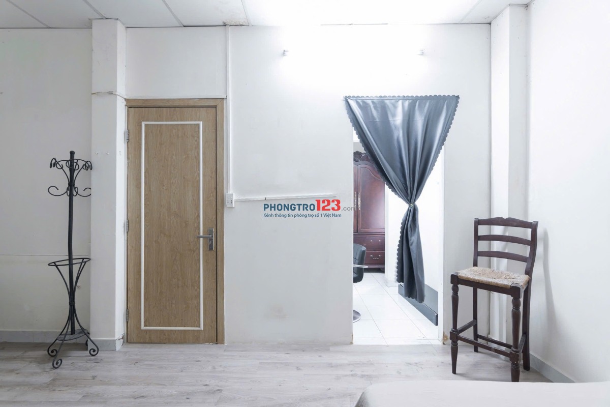 Phòng Tại: Sư Vạn Hạnh - Quận 10 - LẦU 2