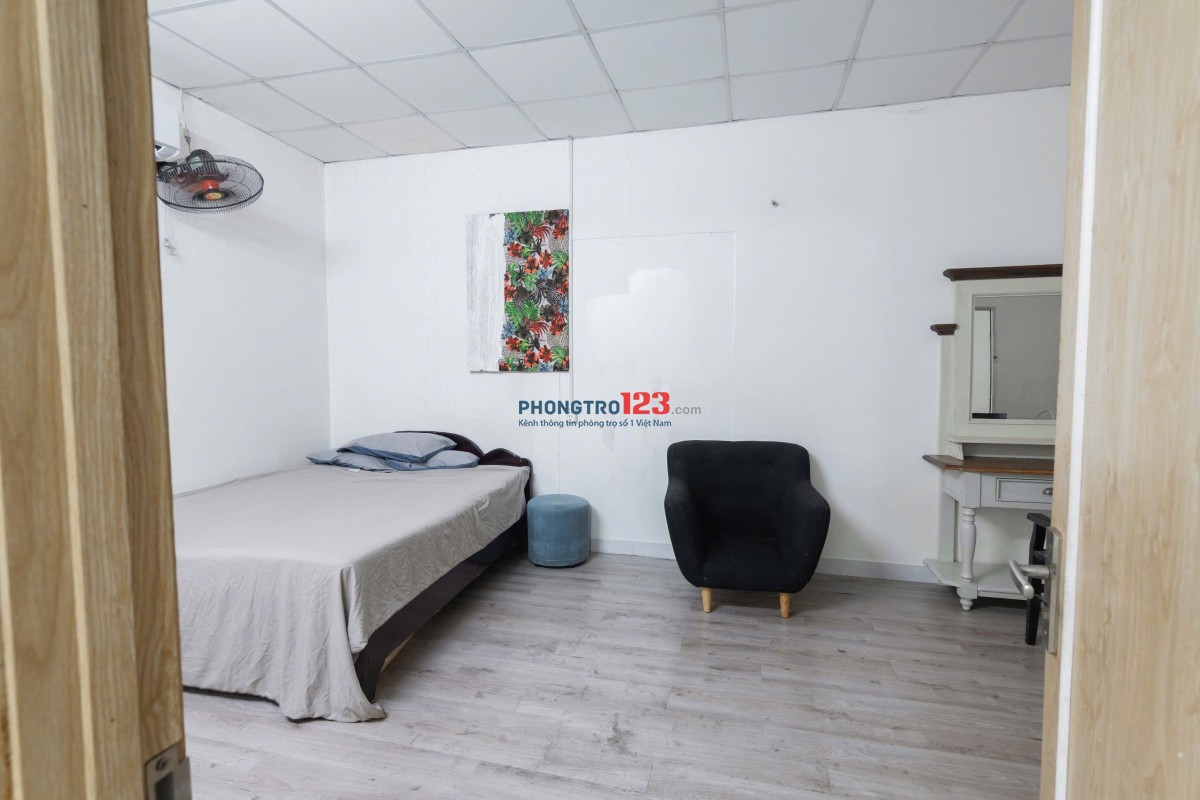 Phòng Tại: Sư Vạn Hạnh - Quận 10 - LẦU 2