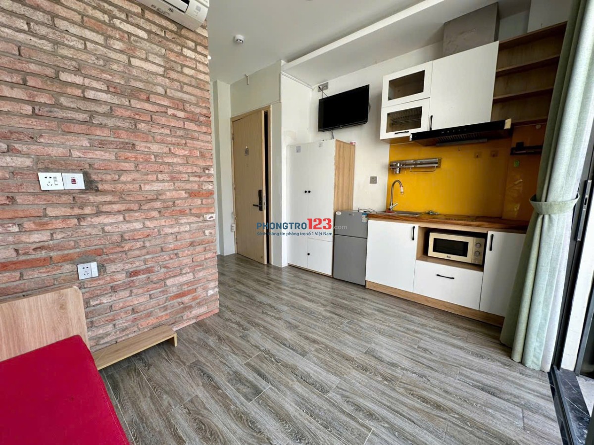 CHO THUÊ CHDV 40m2 FULL NỘI THẤT BAN CÔNG Ở ĐƯỜNG NƠ TRANG LONG Q.BÌNH THẠNH