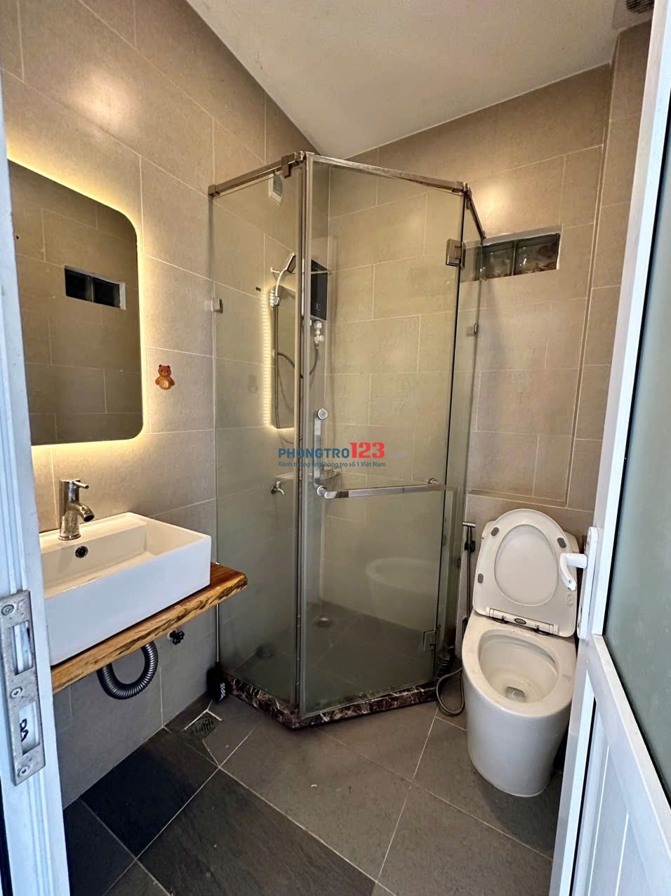CHO THUÊ CHDV 40m2 FULL NỘI THẤT BAN CÔNG Ở ĐƯỜNG NƠ TRANG LONG Q.BÌNH THẠNH