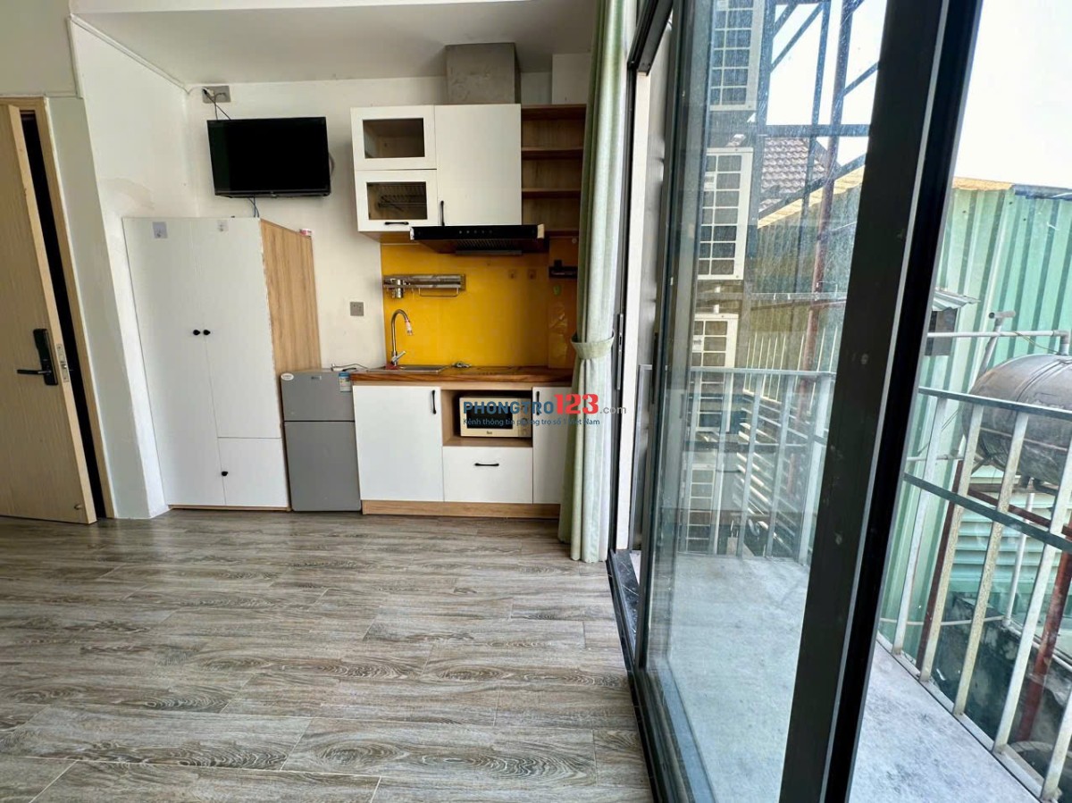 CHO THUÊ CHDV 40m2 FULL NỘI THẤT BAN CÔNG Ở ĐƯỜNG NƠ TRANG LONG Q.BÌNH THẠNH