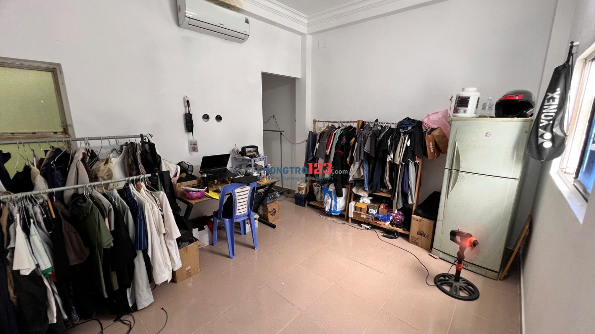 Cần pass phòng cuối tháng 1 443/91 Lê Văn sỹ giá 4tr , có máy lạnh