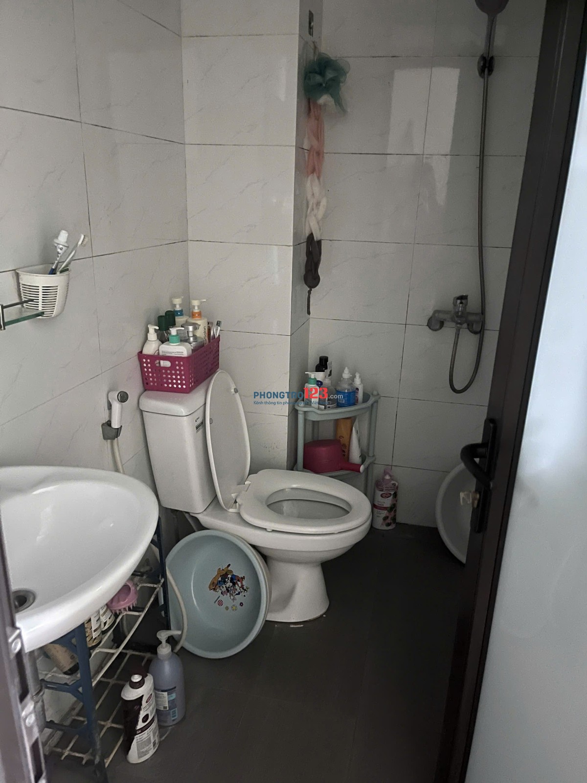 Tìm gấp 1 nữ ở ghép CCMN Nguyễn Ngọc Vũ, phòng 3 người, 2tr1/người/tháng