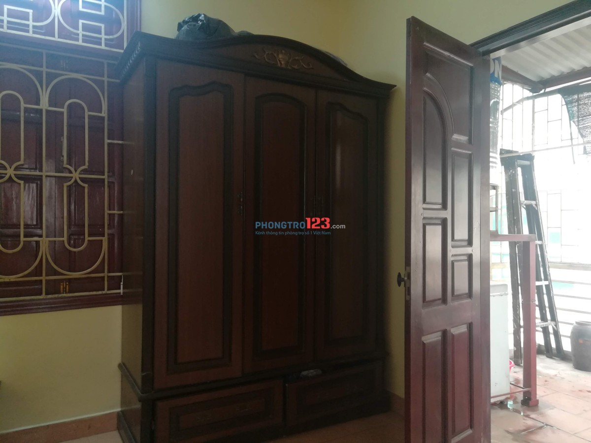 Mình cần cho thuê căn nhà 316 Đê La Thành riêng biệt 3.5 tầng Trung tâm Q.Đống Đa, nội thất cơ bản