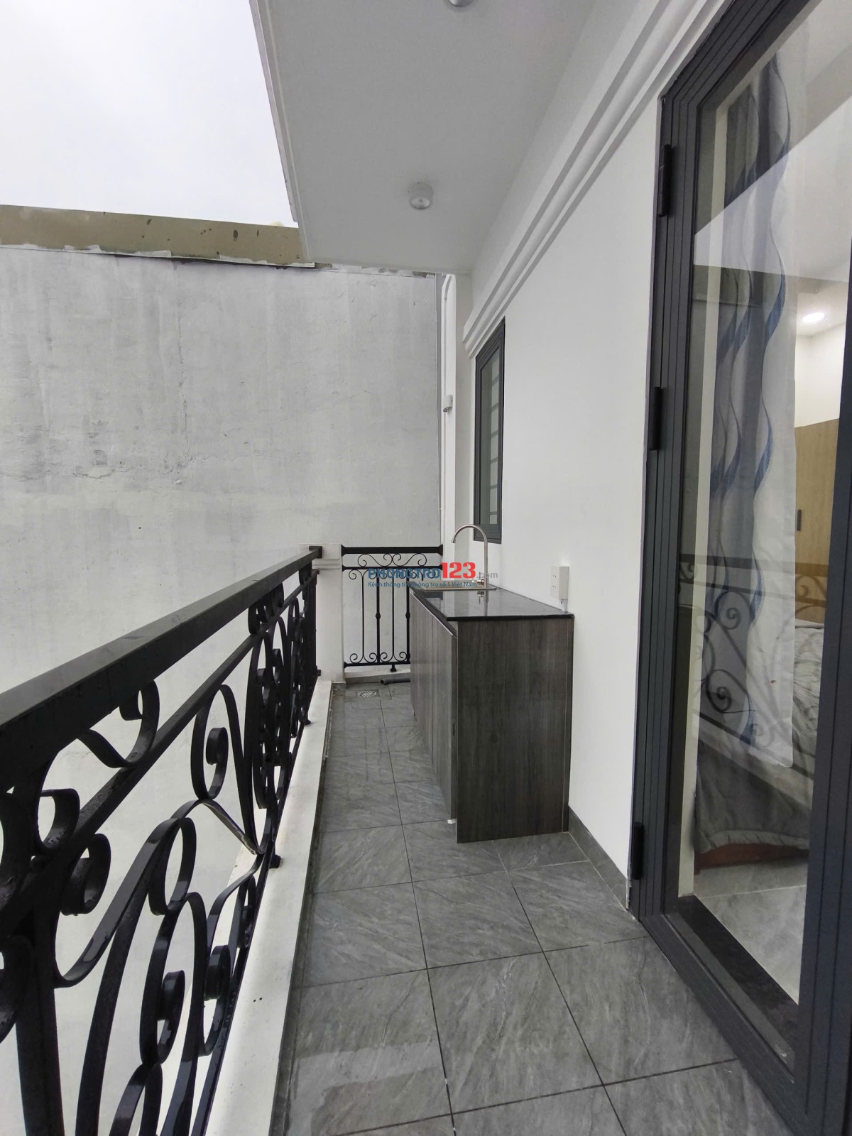  Giá thuê: 2 triệu/tháng CHO THUÊ PHÒNG BAN CÔNG 1/HÀ HUY GIÁP NGAY SÁT BẾN XE NGÃ TƯ GA Vị