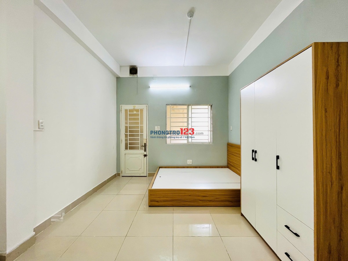 PHÒNG RỘNG 30M² – NGAY PHAN VĂN TRỊ, BÌNH THẠNH – GIÁ 4TR6