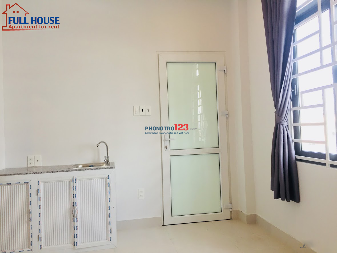Phòng đầy đủ nội thất ngay chợ Tân Quy Quận7 (ban công lớn)