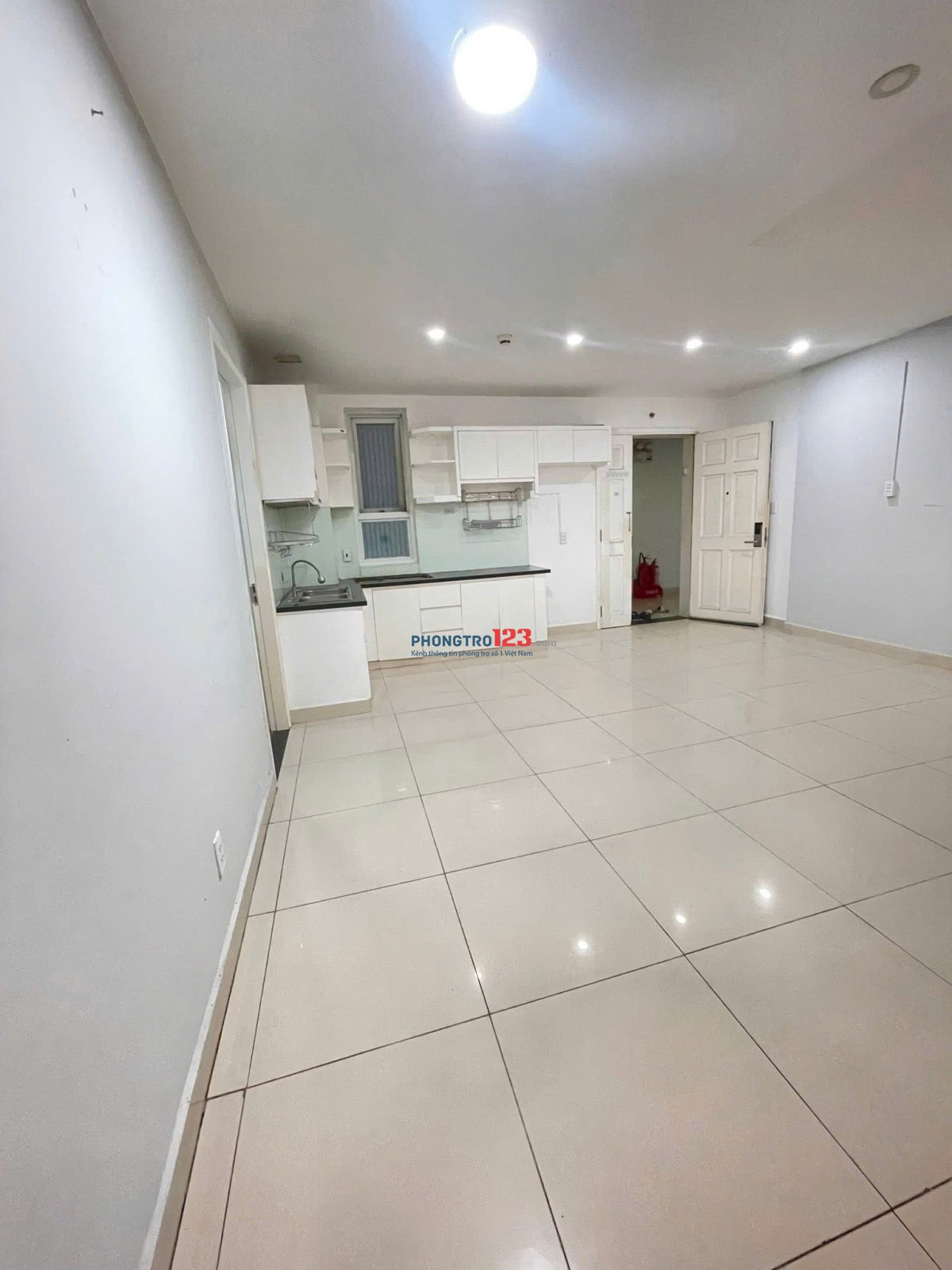 12tr/th, C/c Bảy Hiền, Phạm Thú Thứ, TB, 100m2, 3PN, 2WC.