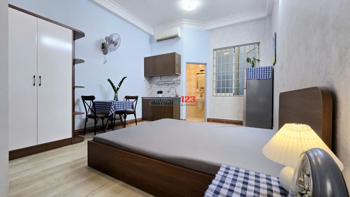 CHDV-Full nội thất-Phan Xích Long-Phú nhuận