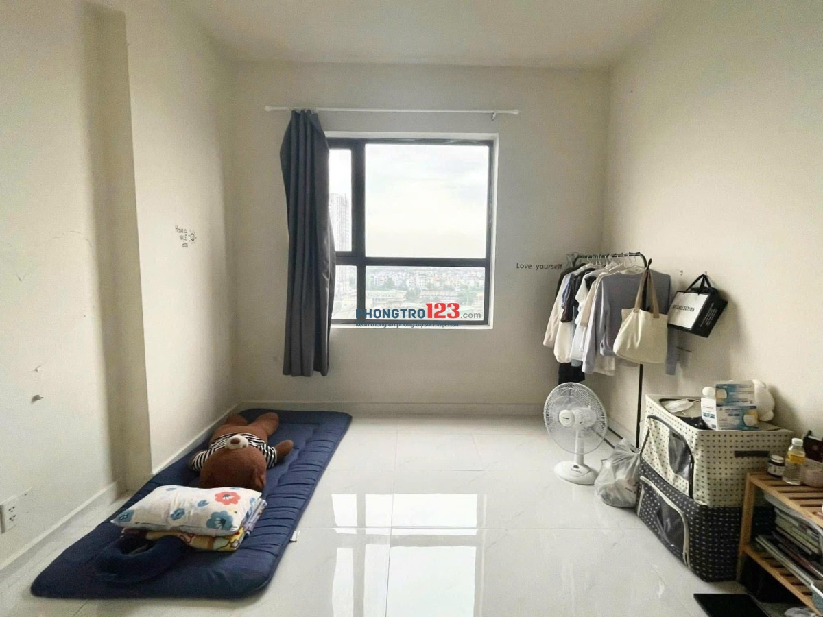 Tìm người ở ghép chung cư Green River quận 8