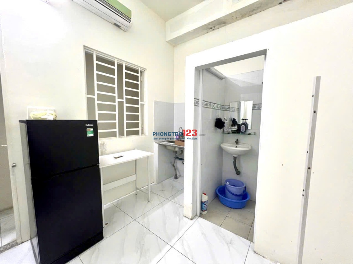 Cho Thuê Phòng Giá Rẻ Có Máy Lạnh, Cửa Sổ_Ngay Nhà Ga T3_Giá 3Tr