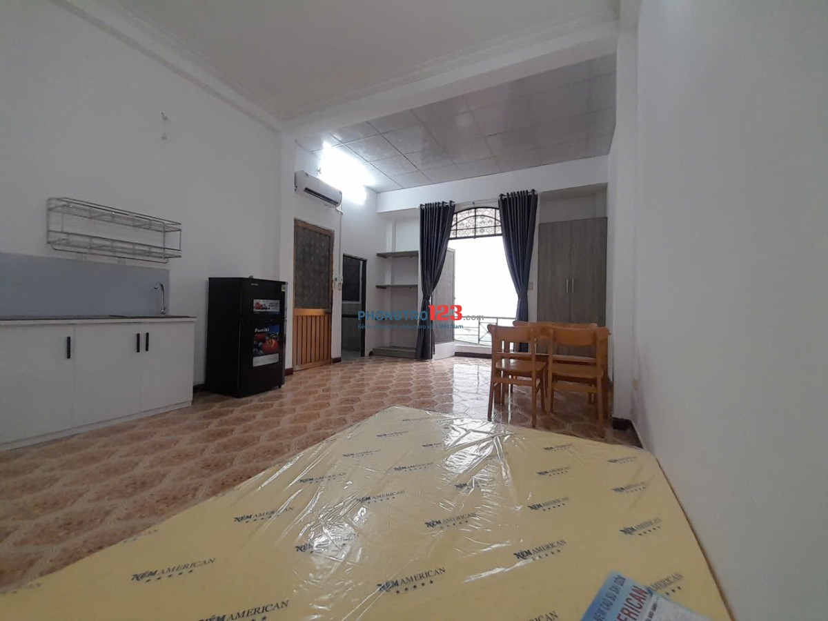 PHÒNG FULL NỘI THẤT >35M2 QUẬN 3 - BAN CÔNG LỚN - GIÁ CỰC TỐT