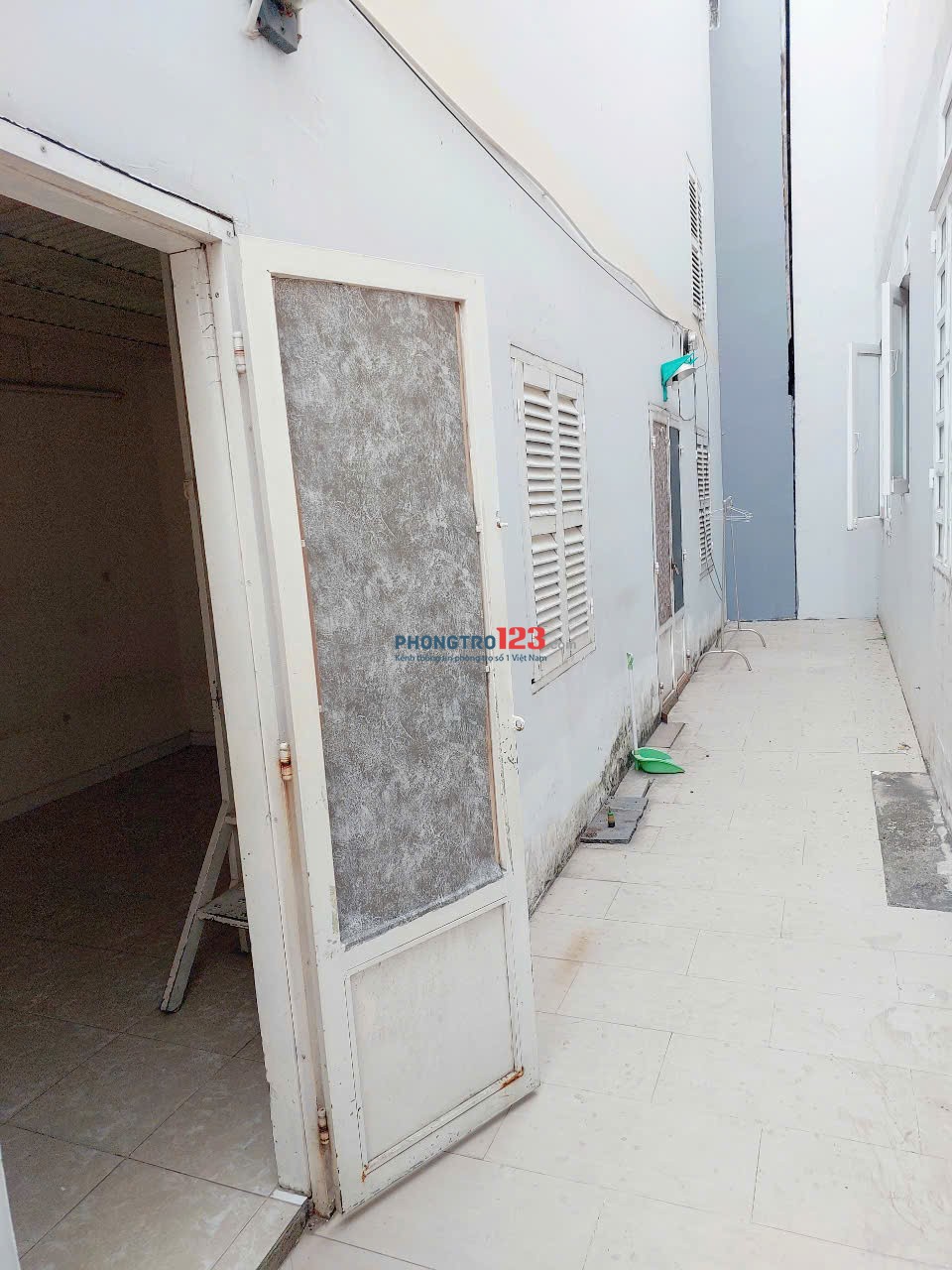 Phòng trọ 20m2 có gác lửng ngay Chợ Tân Lập, P. Bình Trưng Đông - Sát ngay nhà thờ Giáo Xứ Mỹ Hoà