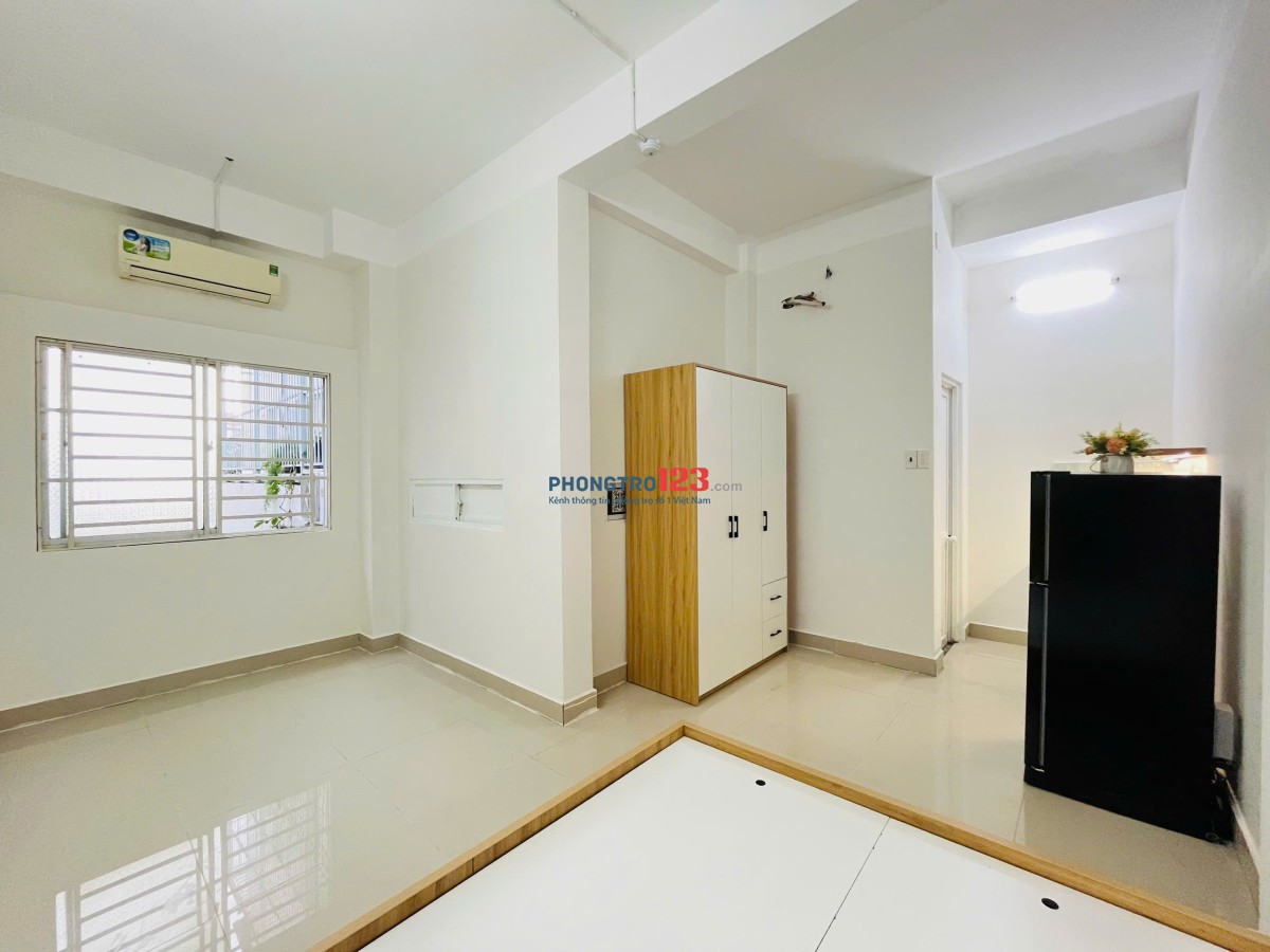 PHÒNG MỚI, NỘI THẤT ĐẦY ĐỦ , CỬA SỔ THOÁNG, GIỜ TỰ DO CHU VĂN AN BÌNH THẠNH