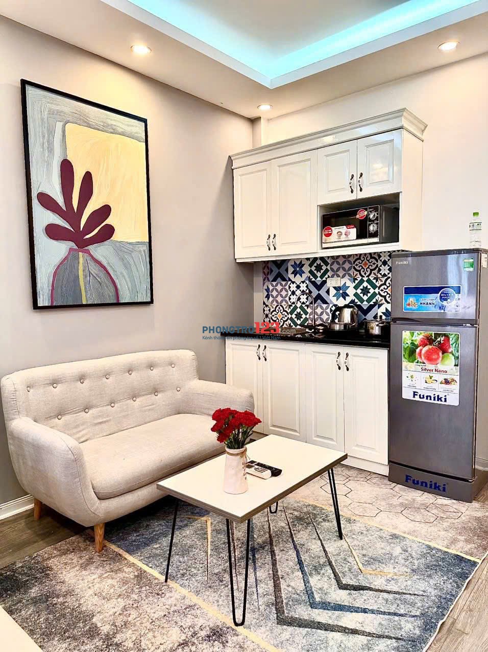 CHung cư Sky Center, 102 Phổ Quang, TB: Officetel, 48m2, 1pn, 11tr5/th