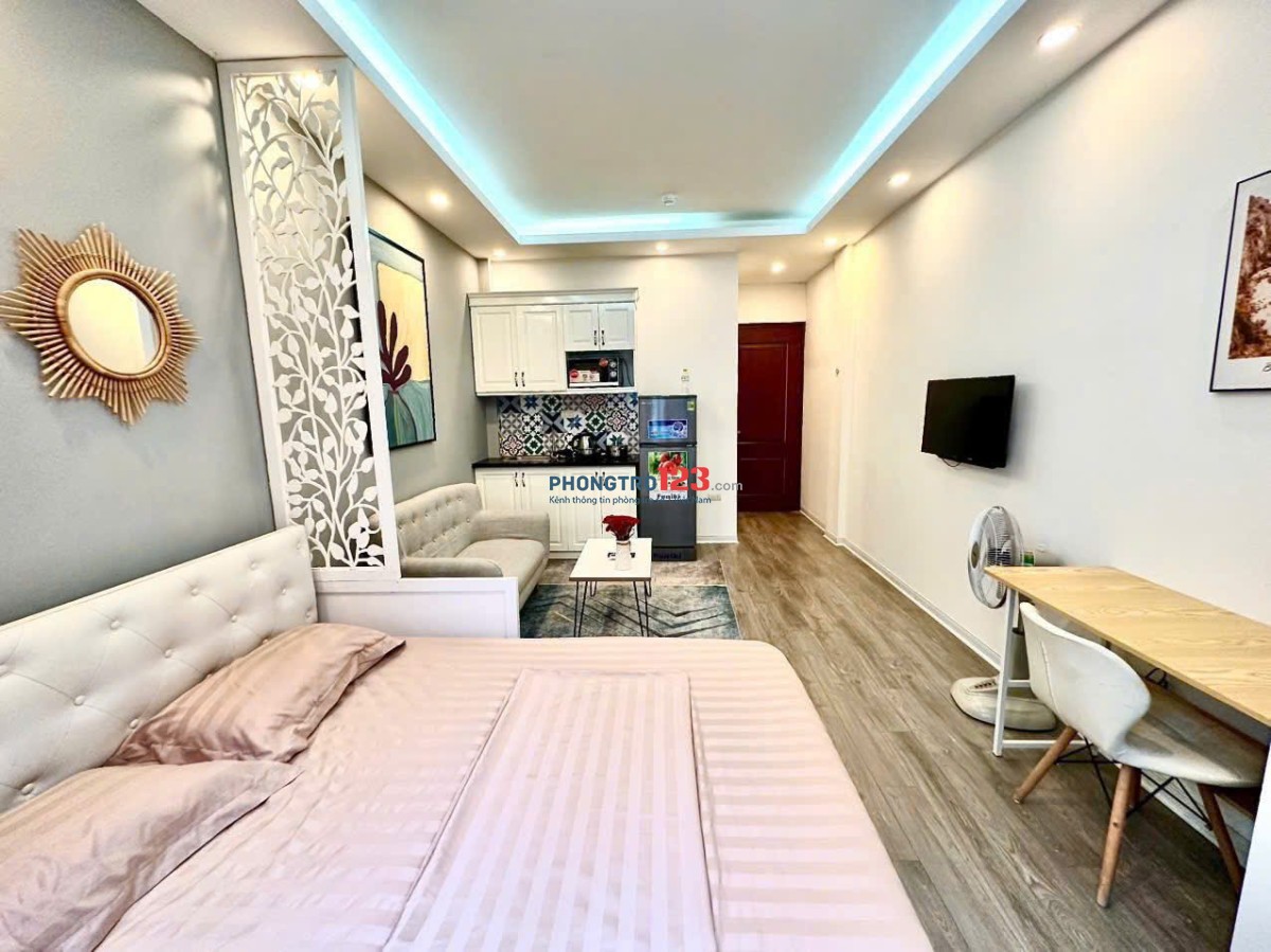 CHung cư Sky Center, 102 Phổ Quang, TB: Officetel, 48m2, 1pn, 11tr5/th