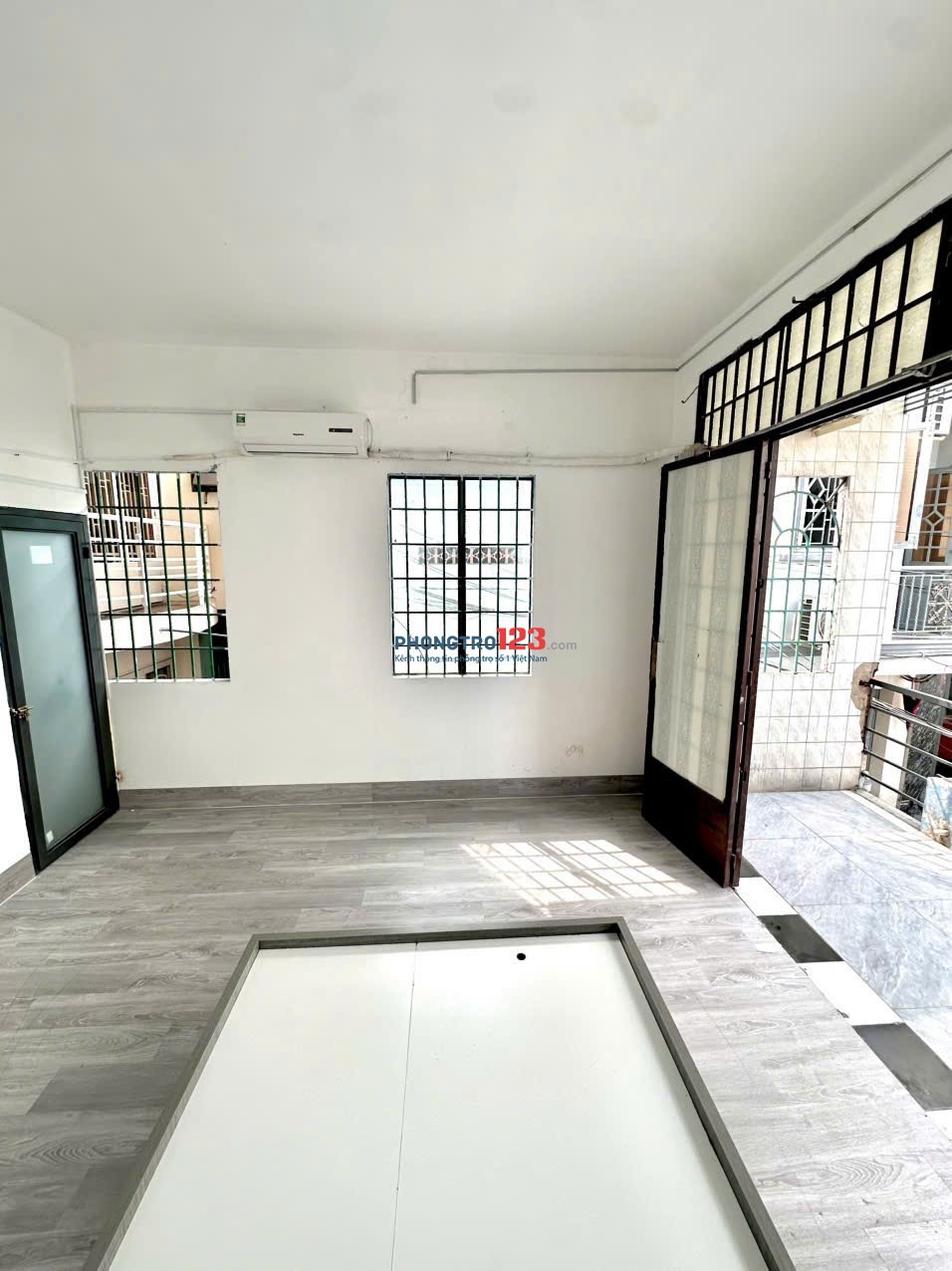 Cho thuê phòng trọ có ban công gần ĐH Hutech