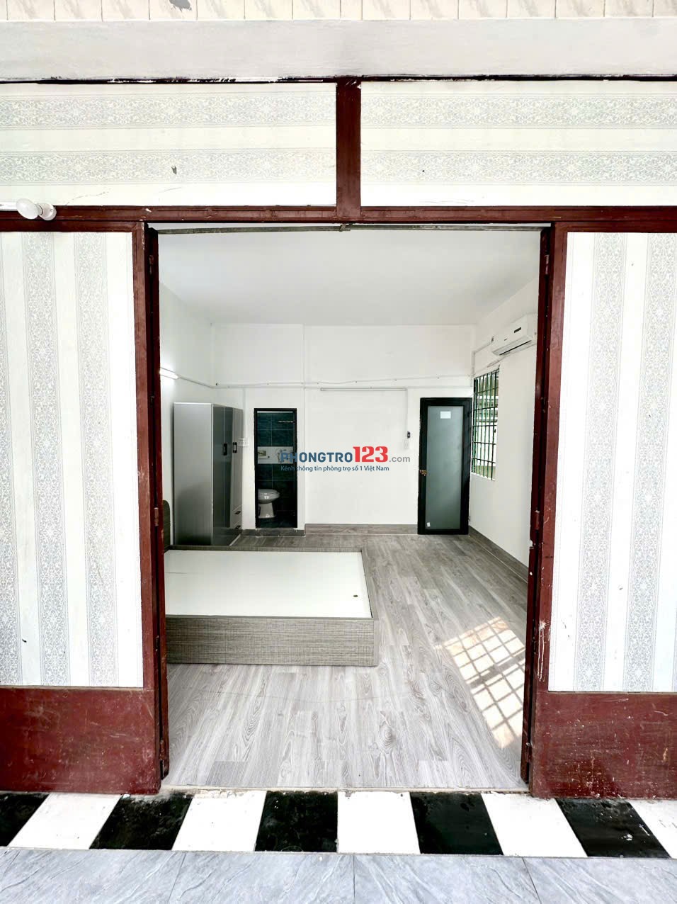 Cho thuê phòng trọ có ban công gần ĐH Hutech