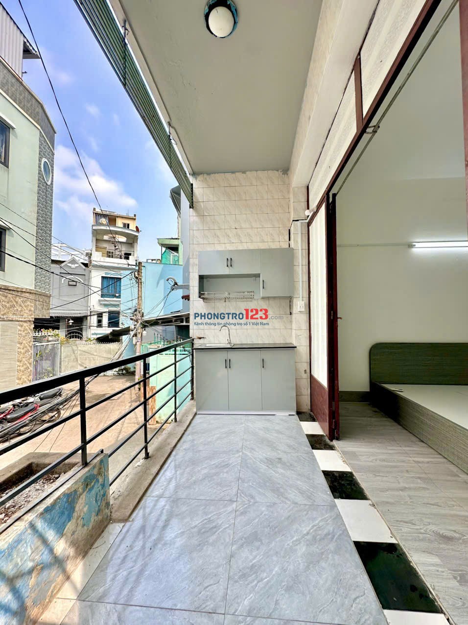 Cho thuê phòng trọ có ban công gần ĐH Hutech