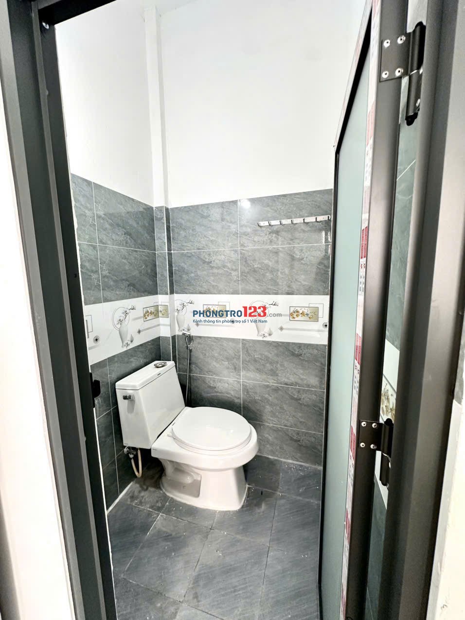 Cho thuê phòng trọ có ban công gần ĐH Hutech