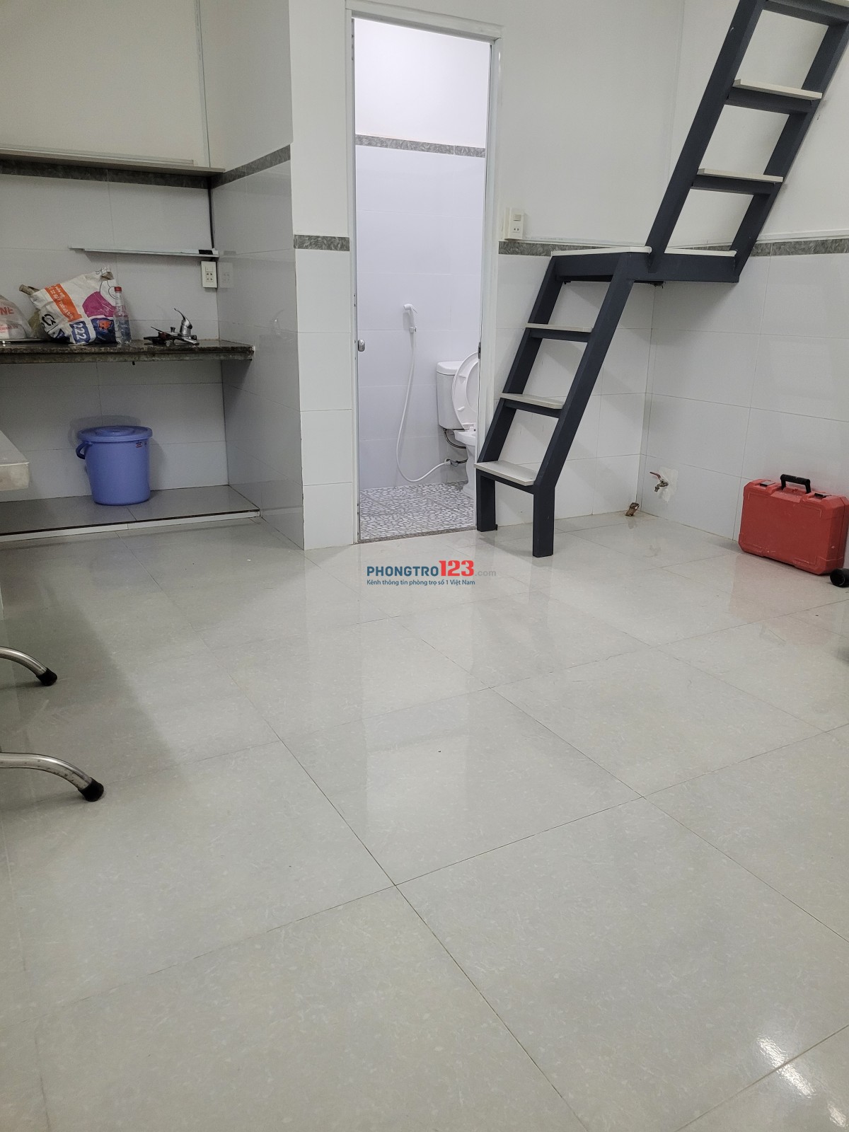 HIẾM! Phòng trệt gác suốt gần ĐH TĐT – full nội thất