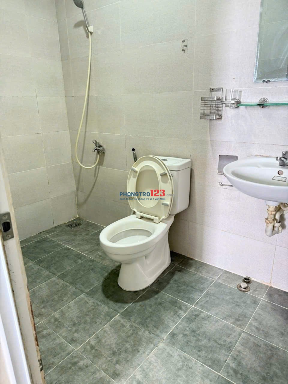 Idico Tân Phú, Lũy Bán Bích ,TP: 72m2, 2PN, 2WC, NTCB , 9tr/th