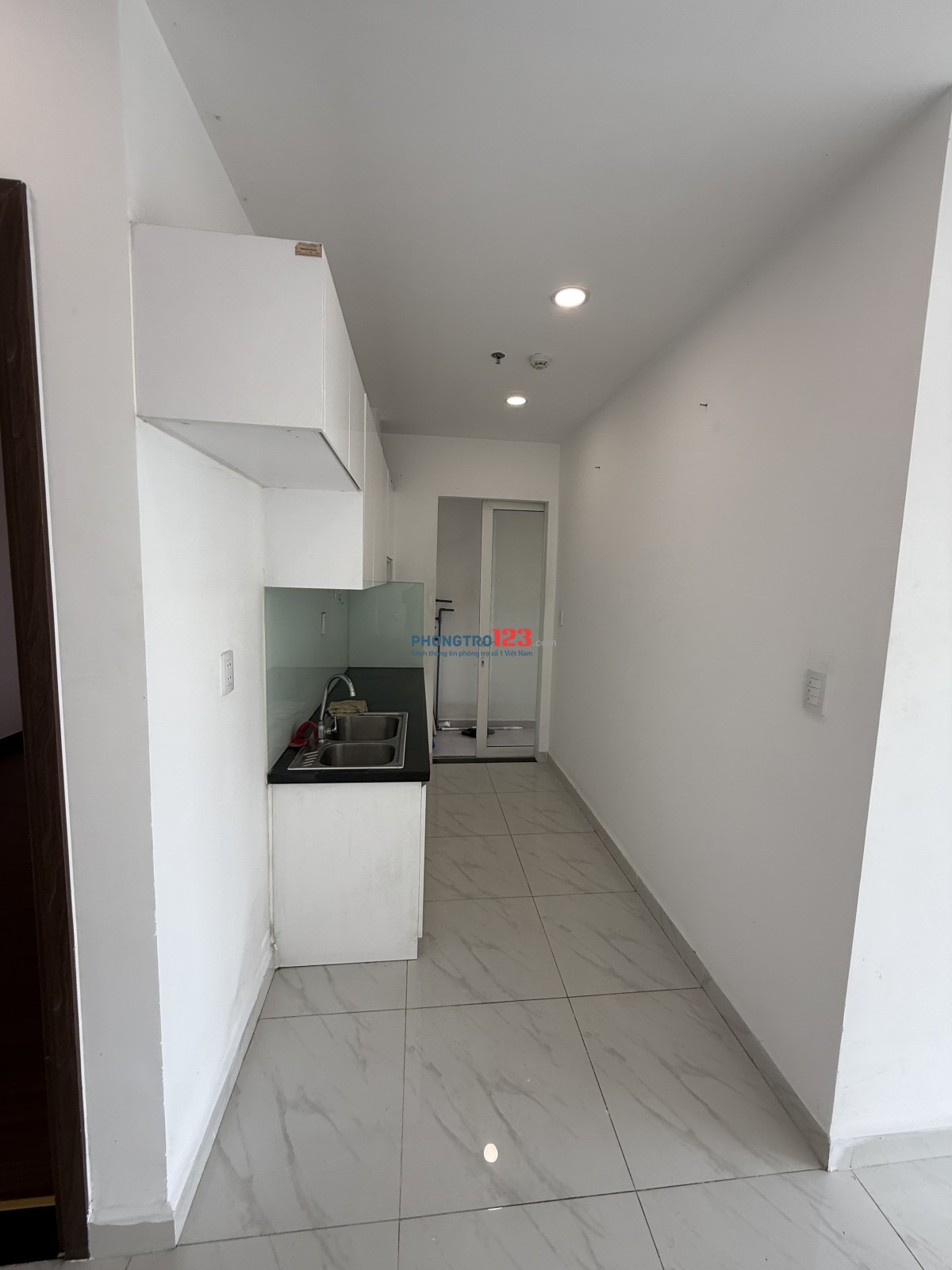 Cho thuê căn hộ richmond city Nguyễn Xí block B tần 18