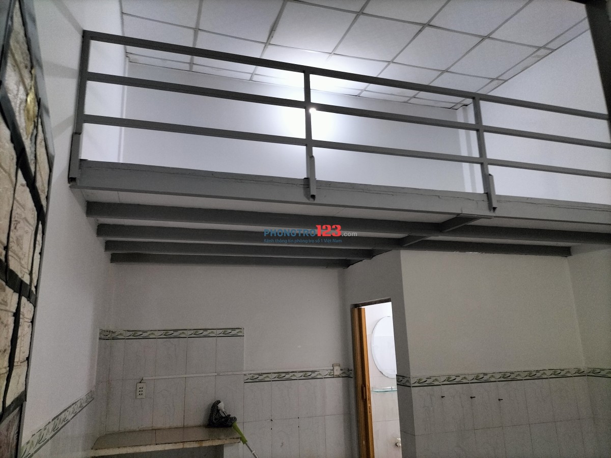 Phòng trọ mới, toilet riêng, cách ngã tư Ga 1,5 km