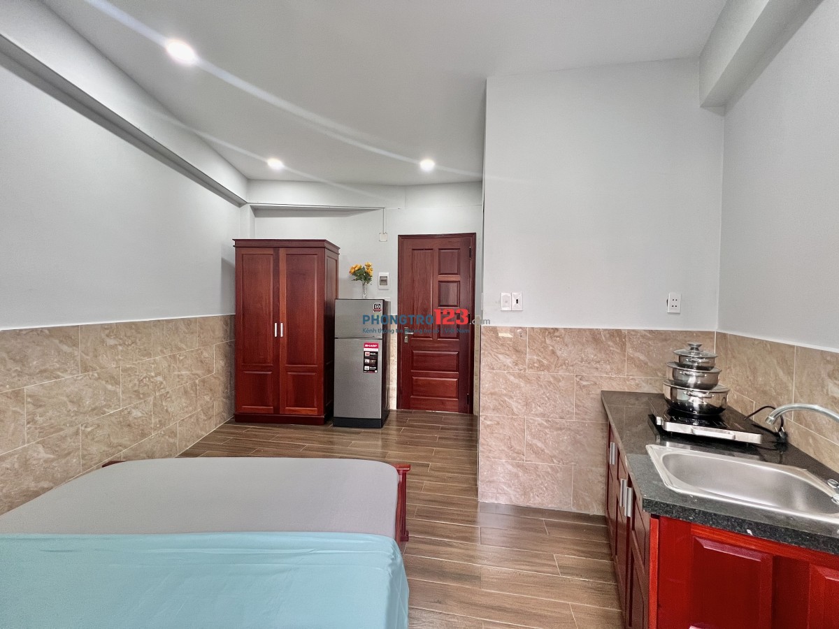 PHÒNG CỬA SỔ 25m2 HUỲNH TẤN PHÁT Q7 FULL TIỆN NGHI