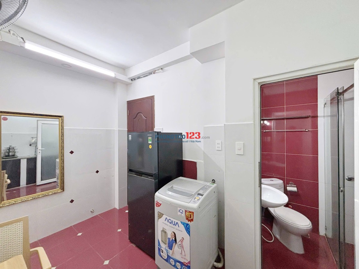 PHÒNG BAN CÔNG SANG TRỌNG_FULL NỘI THẤT_TÁCH BẾP_PHẠM VĂN HAI,PHƯỜNG 1,QUẬN TÂN BÌNH