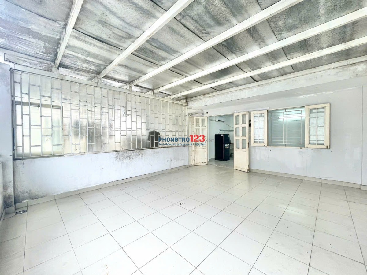 PHÒNG SÂN THƯỢNG RIÊNG 40M² – FULL NỘI THẤT – NGAY BÌNH LỢI, BÌNH THẠNH – GIÁ CHỈ 4TR5