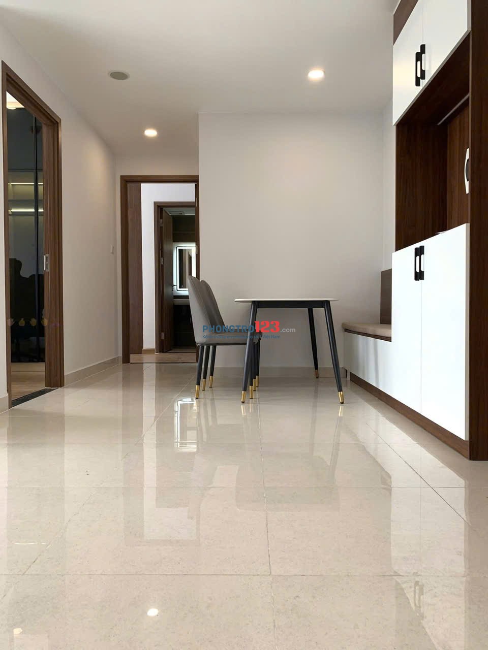 Chung cư Rivera Park, Thành Thái, Q10: 95m2, 2p ngủ, NT cao cấp, 20triệu