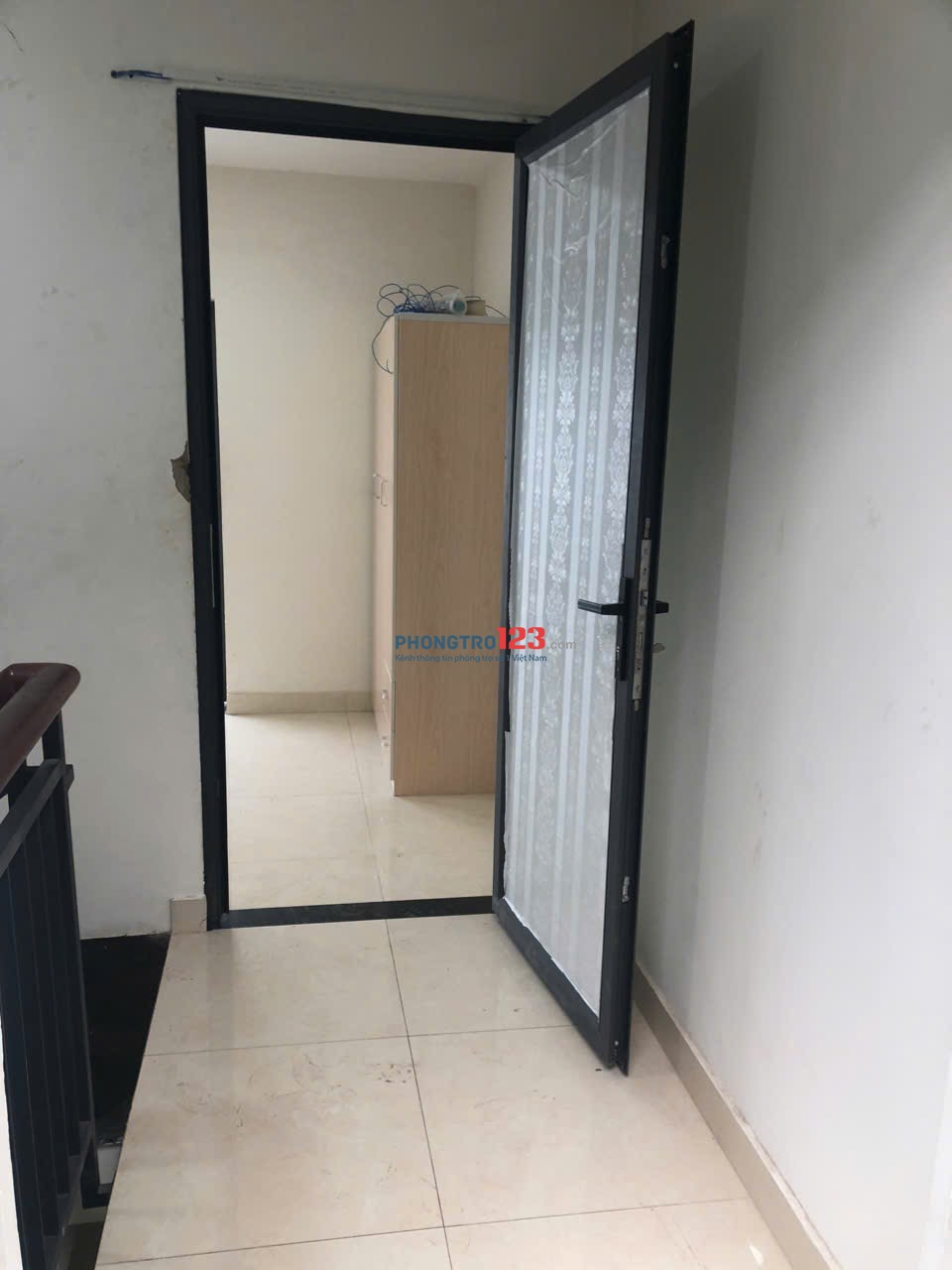  Giá thuê: 2 triệu/tháng CHO THUÊ PHÒNG BAN CÔNG 1/HÀ HUY GIÁP NGAY SÁT BẾN XE NGÃ TƯ GA Vị