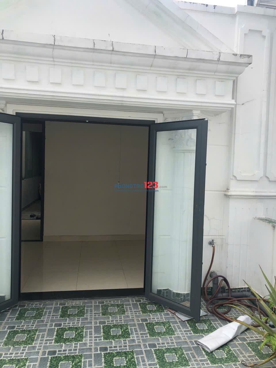  Giá thuê: 2 triệu/tháng CHO THUÊ PHÒNG BAN CÔNG 1/HÀ HUY GIÁP NGAY SÁT BẾN XE NGÃ TƯ GA Vị