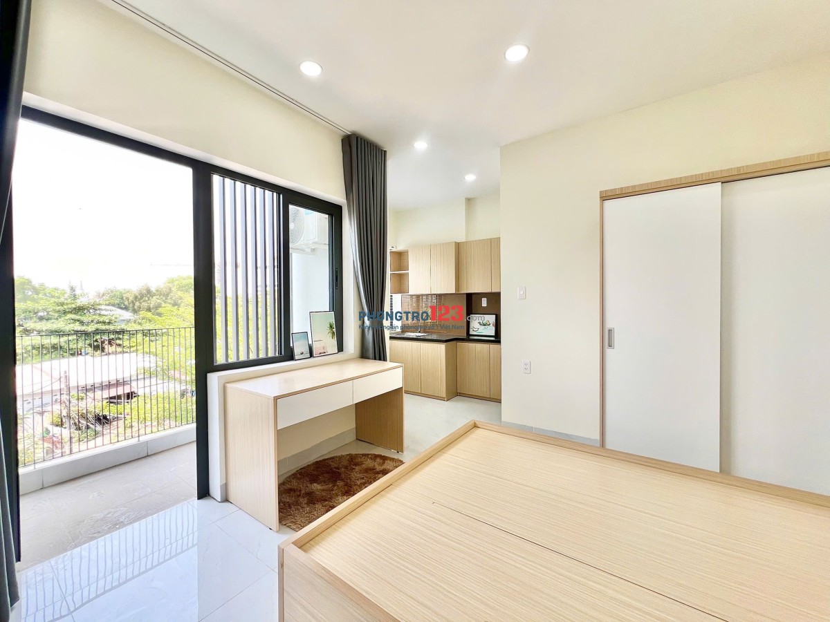 CHO THUÊ PHÒNG BAN CÔNG CỬA SỔ SIÊU LỚN FULL NỘI THẤT 30m2 NGAY SÁT ĐH VĂN LANG, CẦU BÌNH LỢI