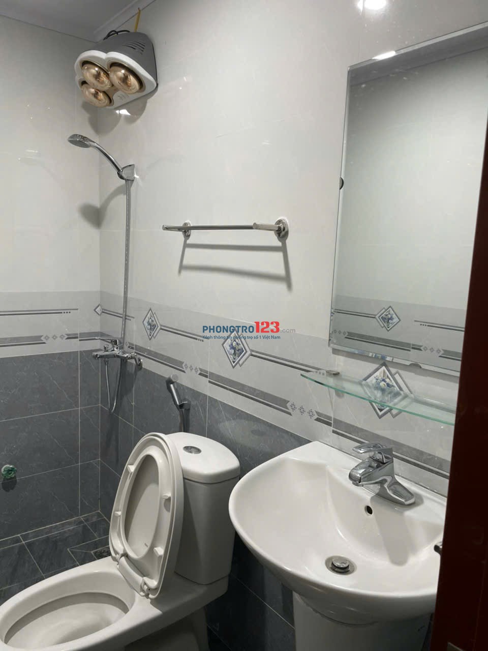 Cần cho thuê căn hộ 2PN tầng 3 tòa CT12A Kim Văn Kim Lũ - Nguyễn Xiển