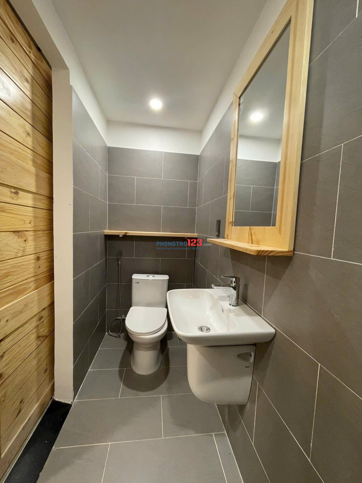 Tìm thêm 2 bạn ở ghép nữa ạ. Tha thiết tìm người ạ