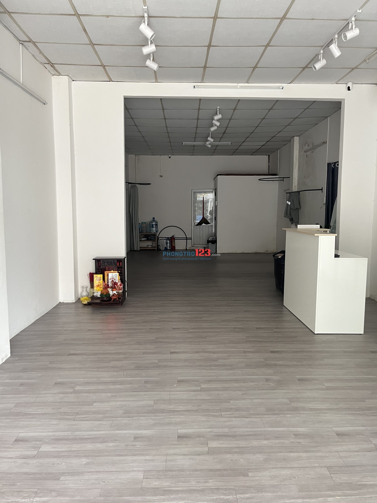 Cho thuê mặt bằng đường Đỗ Quang