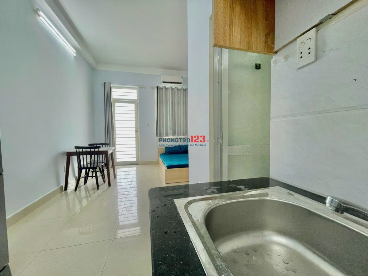 Phòng Ban Công Full Nội Thất 38m2 Đinh Bộ Linh Bình Thạnh Gần Hàng Xanh Nguyễn Gia Trí Quận 1 Quận 2