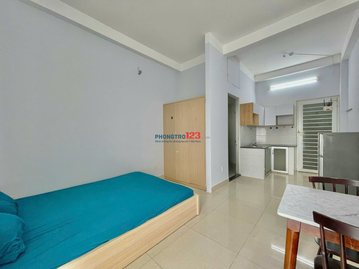 Phòng Ban Công Full Nội Thất 38m2 Đinh Bộ Linh Bình Thạnh Gần Hàng Xanh Nguyễn Gia Trí Quận 1 Quận 2