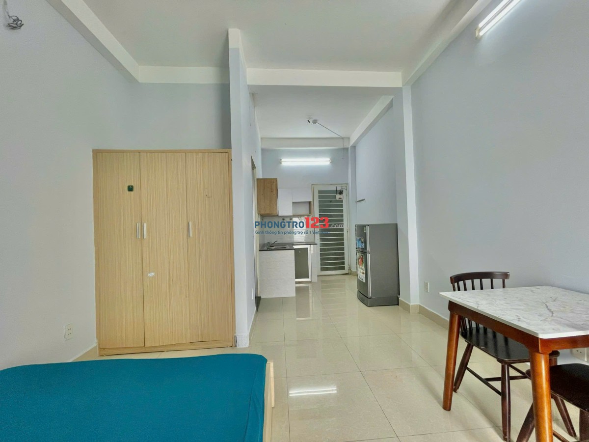 Phòng Ban Công Full Nội Thất 38m2 Đinh Bộ Linh Bình Thạnh Gần Hàng Xanh Nguyễn Gia Trí Quận 1 Quận 2