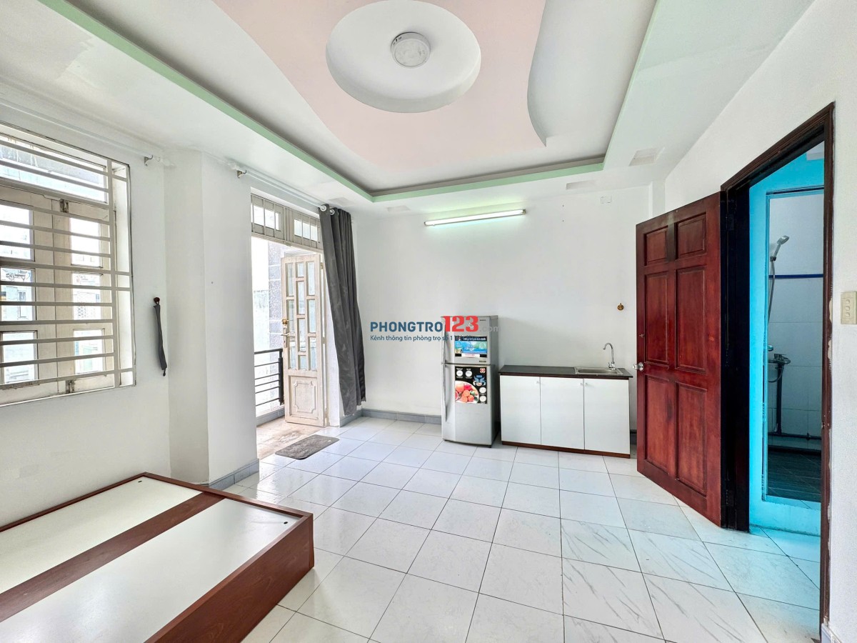 PHÒNG BAN CÔNG, GẦN EMART VÀ CĐ FPT