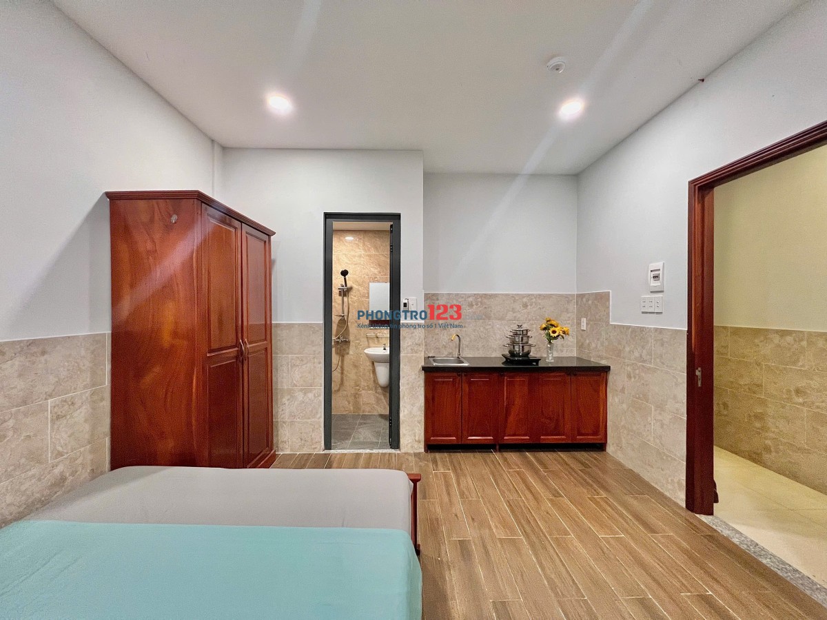 PHÒNG FULL NỘI THẤT NGAY LÊ THỊ CHỢ Q7