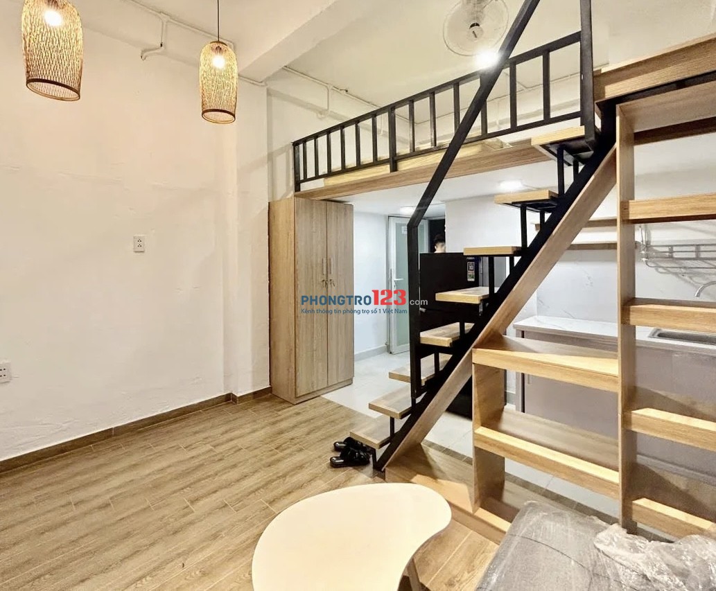 DUPLEX CAO CẤP BAN CÔNG GIÁ 5TR4 NGAY SÂN BAY