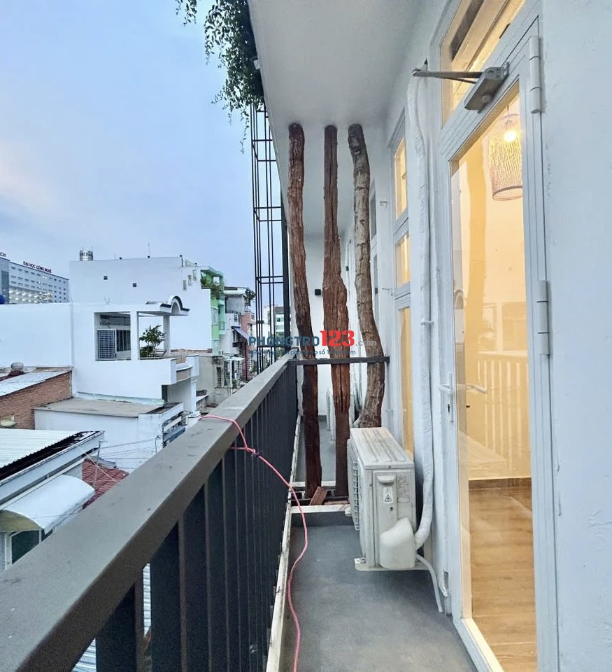 DUPLEX CAO CẤP BAN CÔNG GIÁ 5TR4 NGAY SÂN BAY